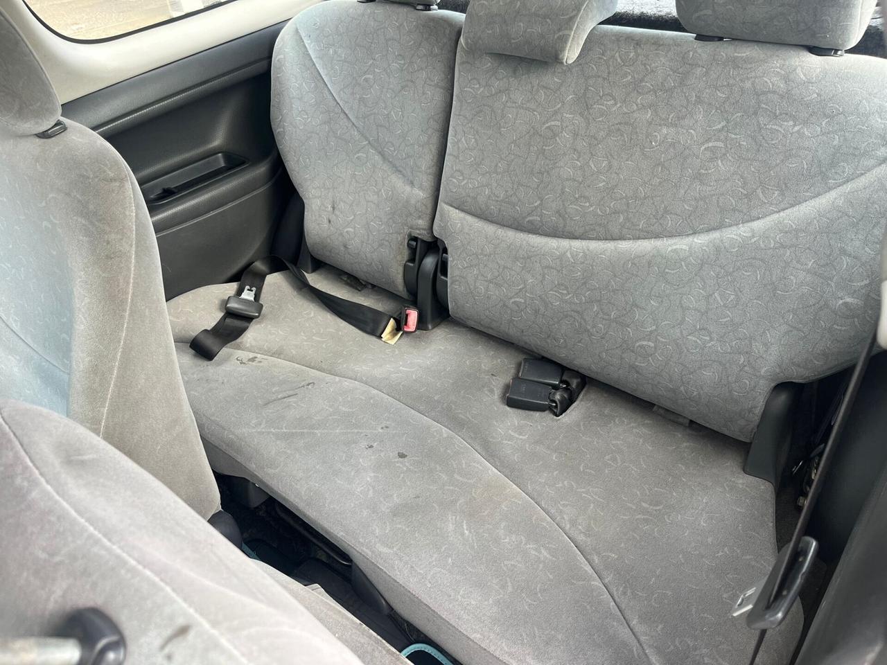 Toyota Yaris 1.0i 16V cat 3 porte Sol 2001