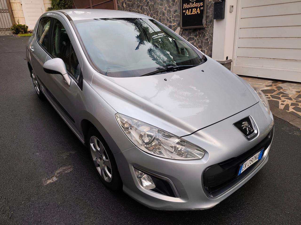 Peugeot 308 1.6 8V HDi 93CV 5p. 2012