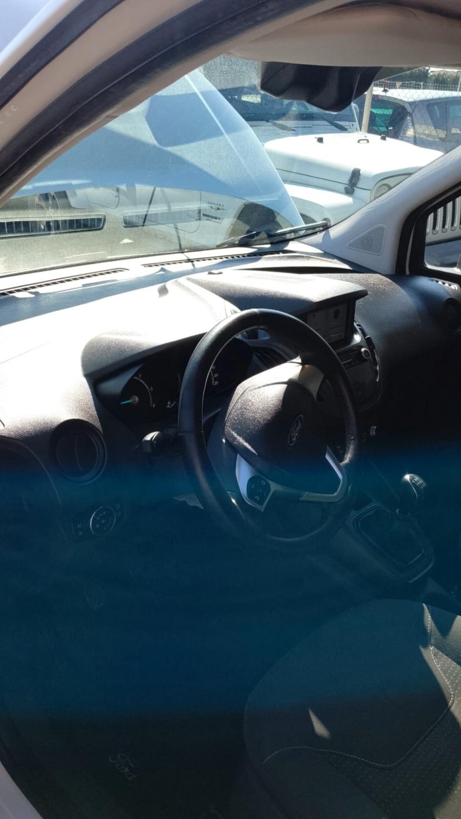 Ford Transit Courier 1.5 TDCi 75CV Van Entry