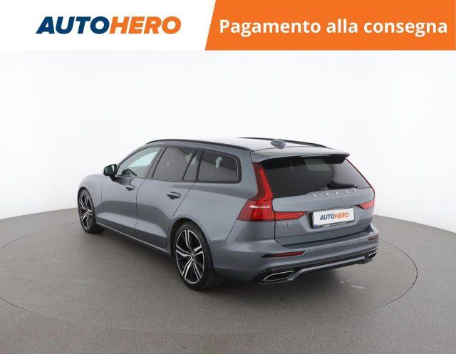 VOLVO V60 B4 (d) Geartronic R-Design