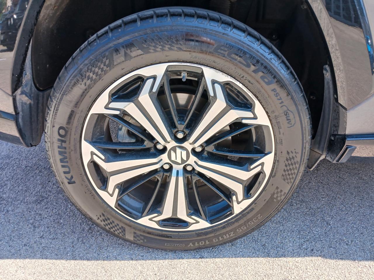 Suzuki Across 2.5 Plug-in Hybrid E-CVT 4WD Top