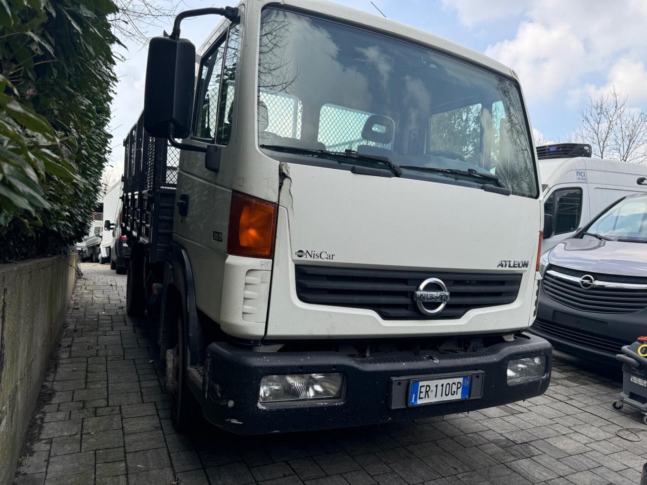 NISSAN ATLEON RIBALTABILE