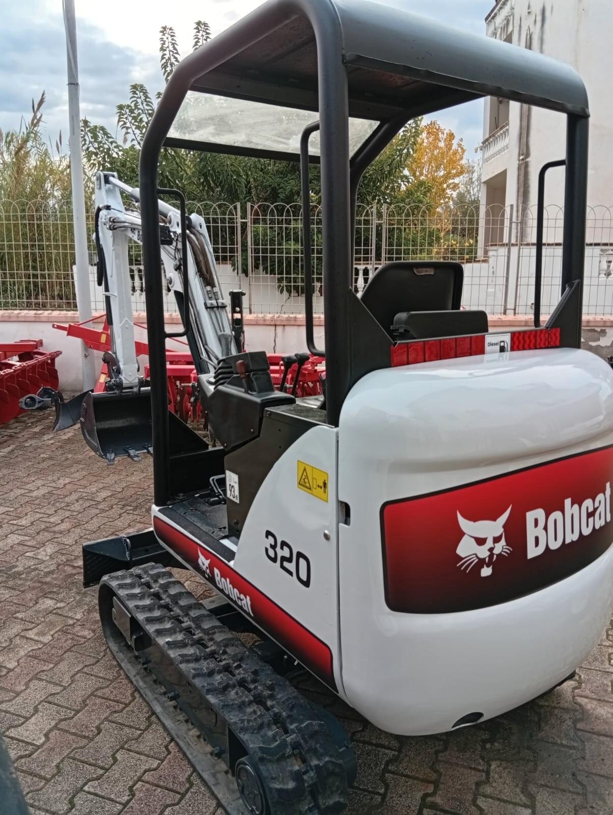 Escavatore Usato Bobcat 320 (17 Quintali)