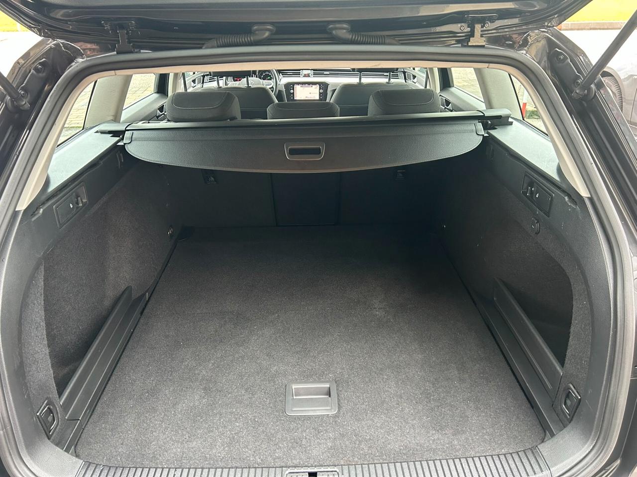 VW PASSAT VARIANT 2.0 TDI 150CV DSG Business