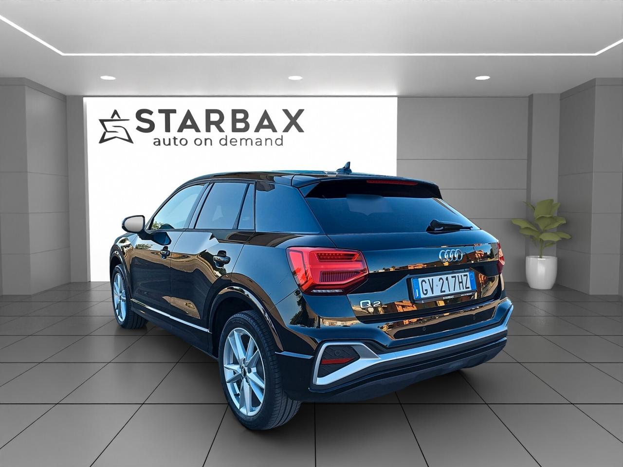 Audi Q2 35 TDI S LINE Identity Black