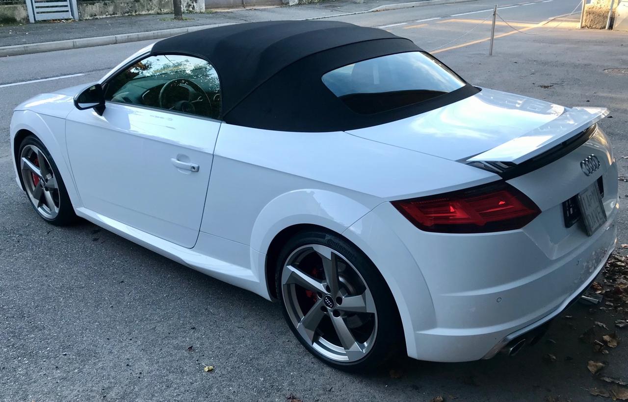 Audi TT TTS Roadster 2.0 TFSI 310 CV quattro