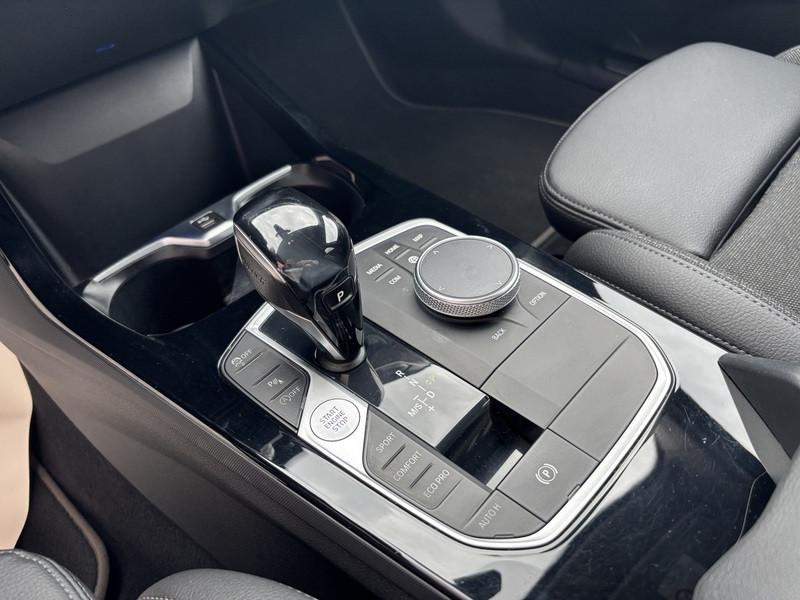BMW 118 i Advantage 140cv auto FULL LED-NAVI-18"