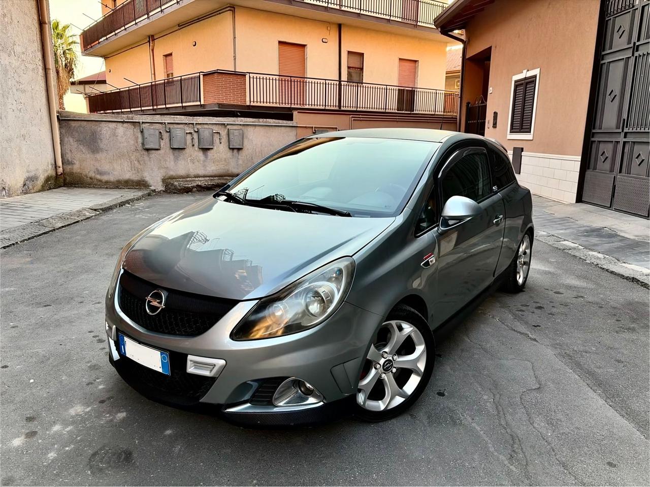 Opel Corsa 1.6 T OPC 220cv 16V 3 porte GSI