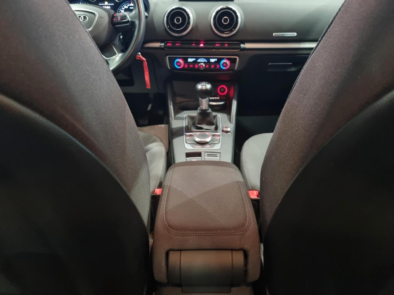 Audi A3 Sportback 1.6 tdi Attraction 110cv