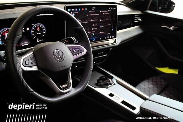 Volkswagen Passat Estate Mark 9 (2024) 2.0 TDI DSG R-Line
