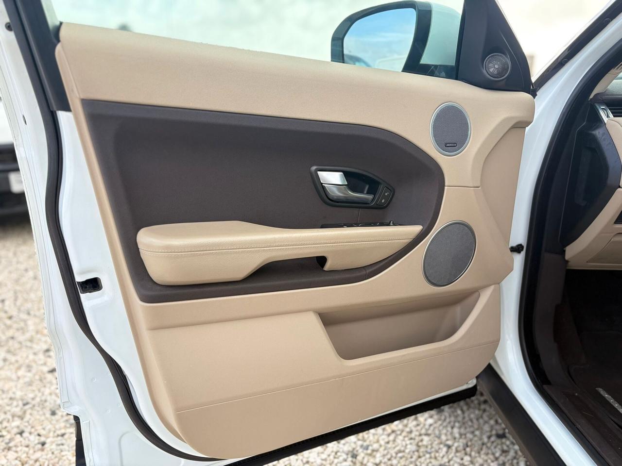 Land Rover Range Evoque 2.2 TD4 5p. Prestige