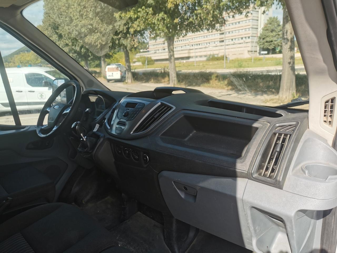 Ford Transit 2.0 DIESEL /OK PERMUTE / UNICO PROPRIETARIO