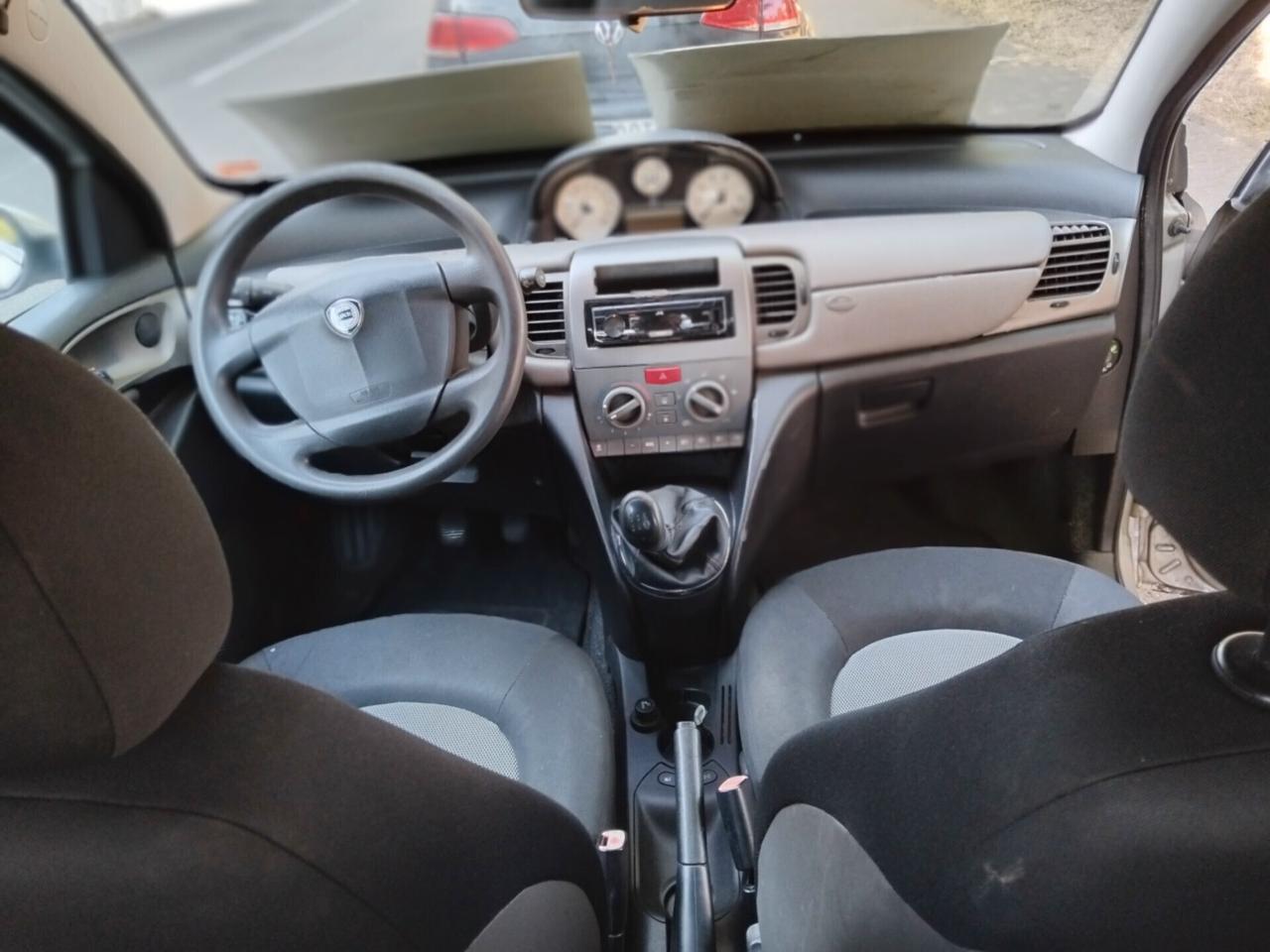 Lancia Ypsilon 1.2 Oro Bianco