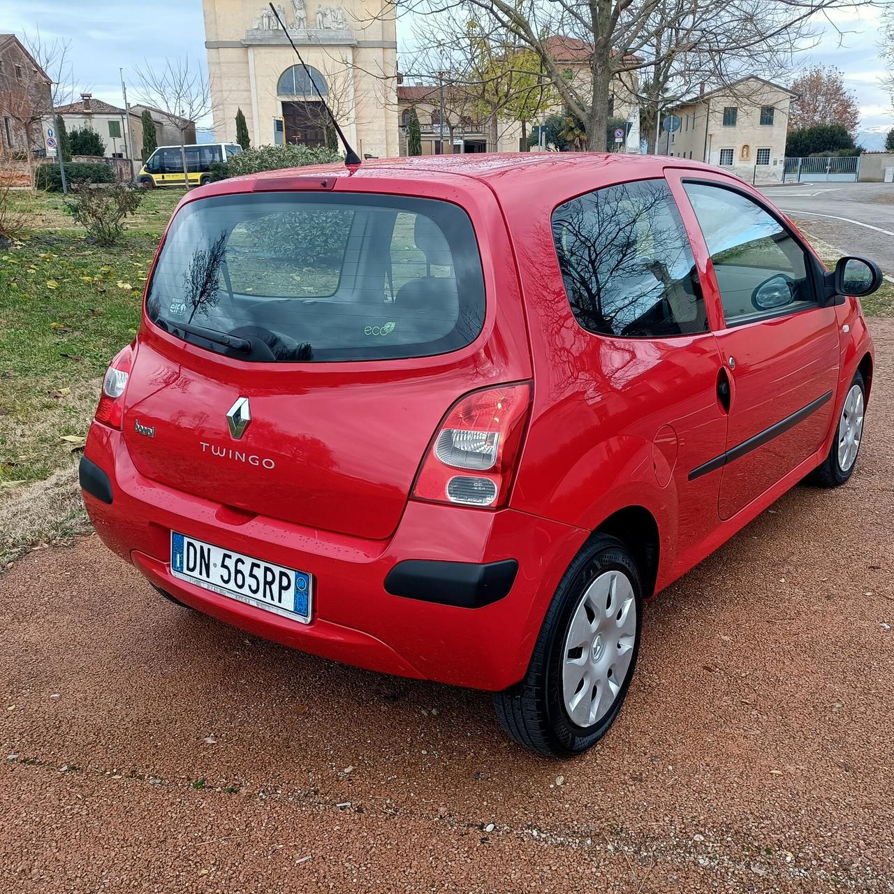 Renault Twingo 1.2 neopatentati pronto uso