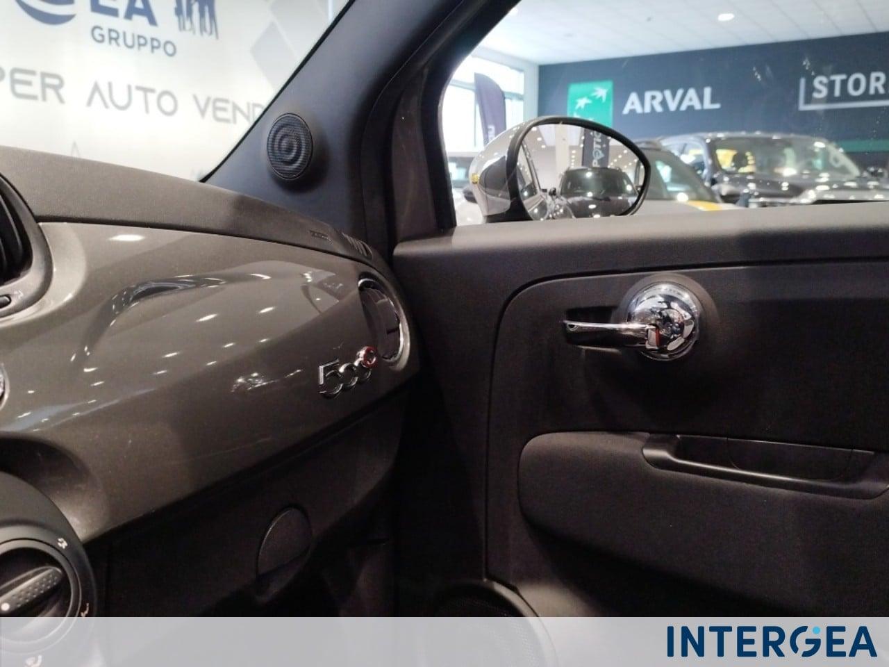 FIAT 500C 1.0 hybrid Lounge 70cv