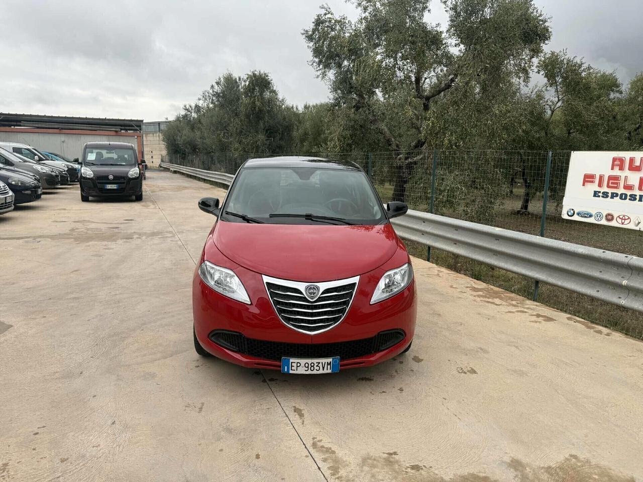 Lancia Ypsilon 1.2 69 69.000km **NEOP OK** 2013