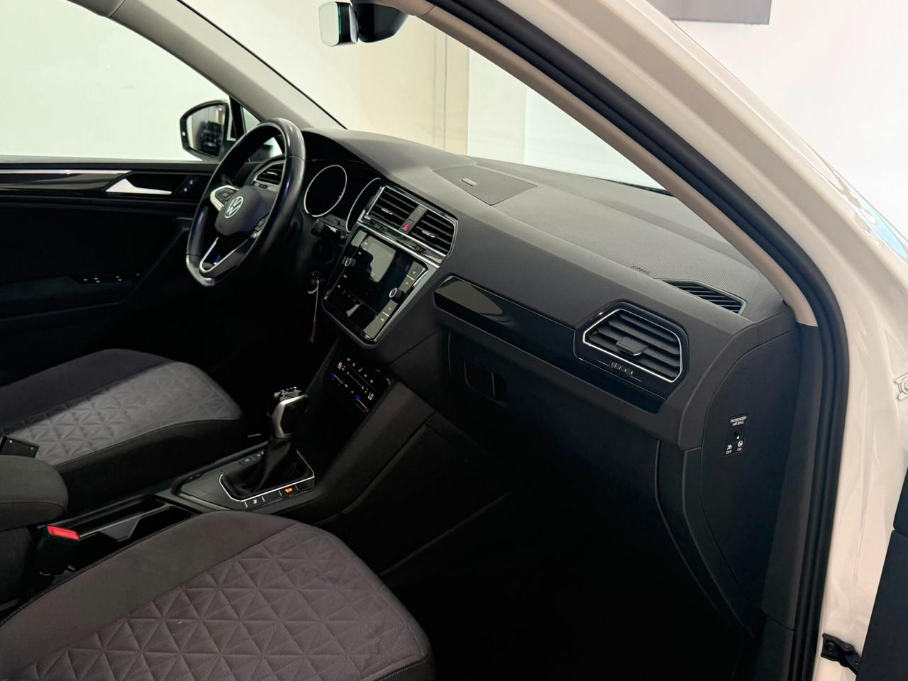 Volkswagen Tiguan 2.0 TDI 150CV SCR DSG R-Line AUTOMATICA