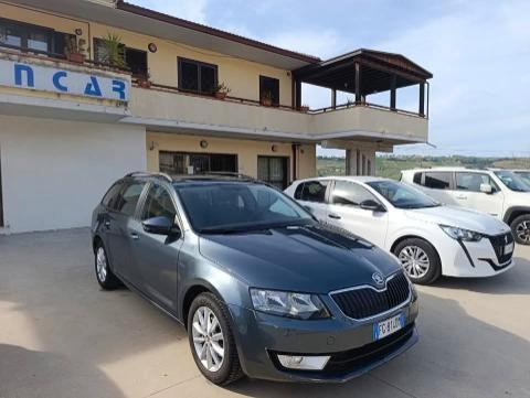 Skoda Octavia Wagon 1.6 tdi Executive 110cv my16