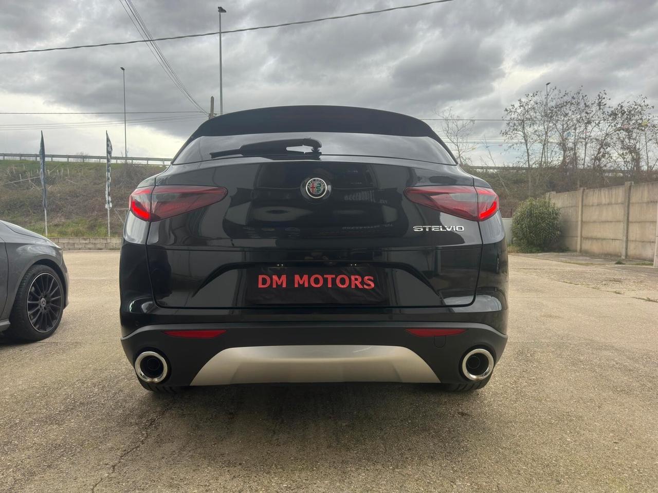 Alfa Romeo Stelvio 2.2 Turbodiesel 160 CV AT8 RWD Sport-Tech