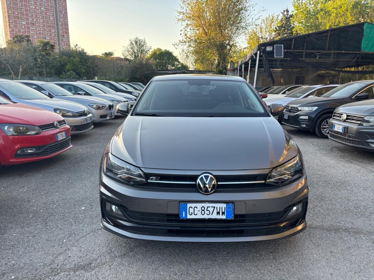 Volkswagen Polo 1.0 5p. R-Line OK NEOPATENTATI