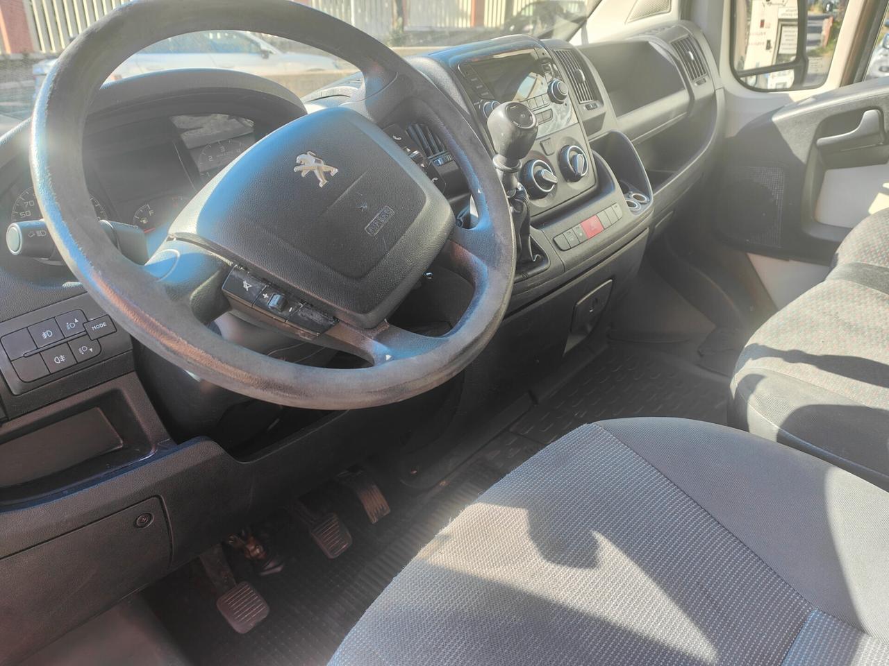 Furgone Peugeot boxer 2.2