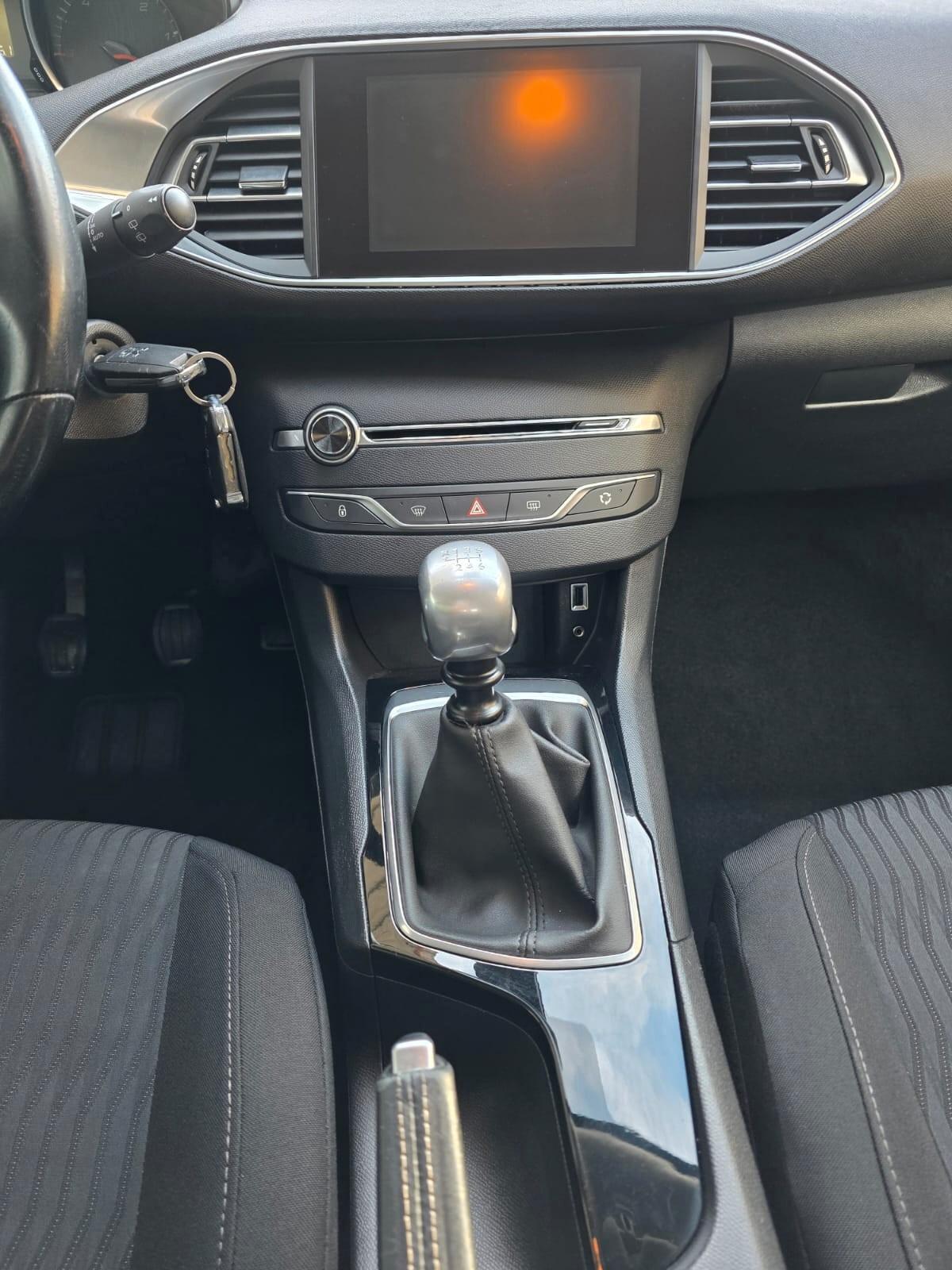 Peugeot 308 BlueHDi 120 S&S SW Business