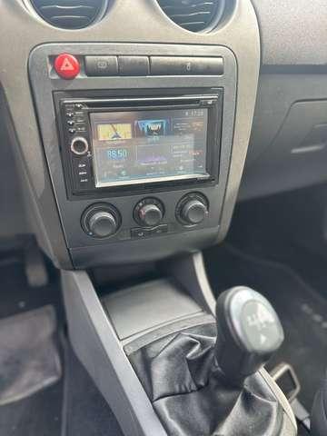 SEAT Ibiza Ibiza 5p 1.4 16v Stylance Dual 85cv