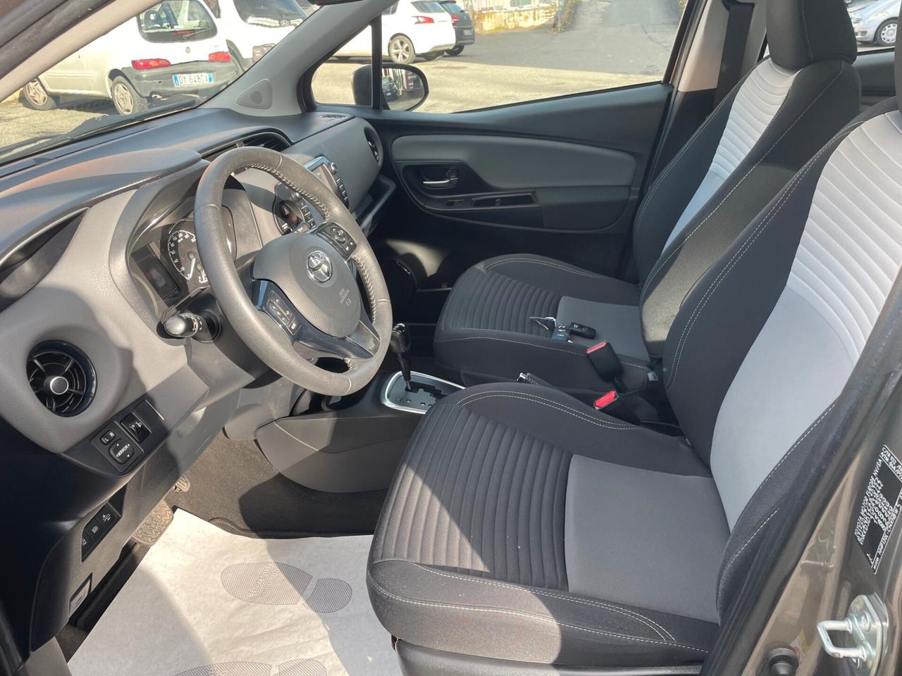 Toyota Yaris 1.5 Hybrid 5 porte Active * OK NEOPATENTATI*