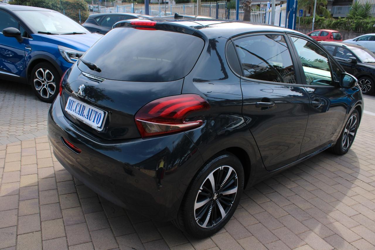 Peugeot 208 PureTech 82 Stop&Start 5 porte Signature