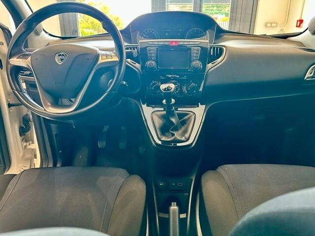 Lancia Ypsilon 1.2 69 CV 5 porte SILVER KM 79.200 - 2020