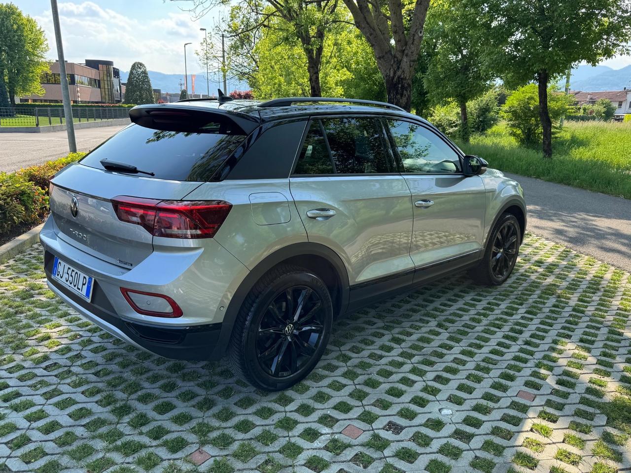 Volkswagen T-Roc 2.0 TDI SCR 150 CV DSG 4MOTION R-Line