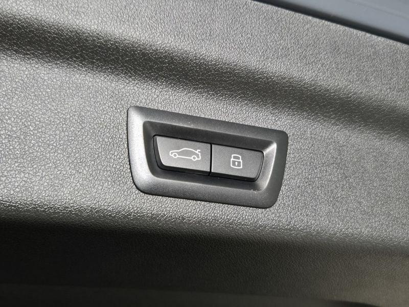 BMW X1 U11 xdrive20d mhev 48V X-Line auto