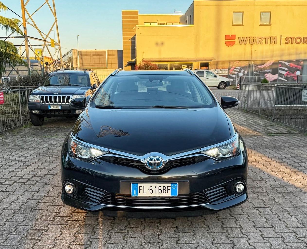 Toyota Auris Touring Sports 1.8 Hybrid OK NEOPATENTATI
