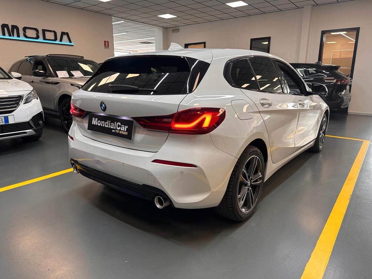 BMW 118 d Sport auto * TAGLIANDI UFFICIALI *