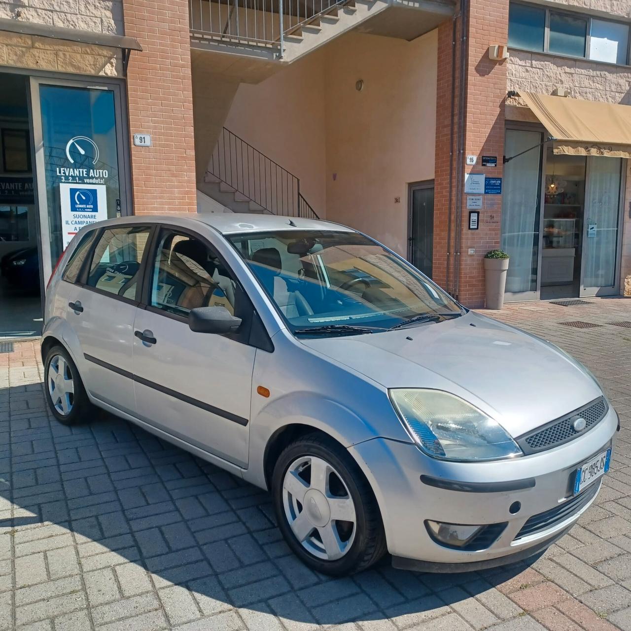 FIESTA 1.4 GPL NEOPATENTATI BEN CONSERVATA
