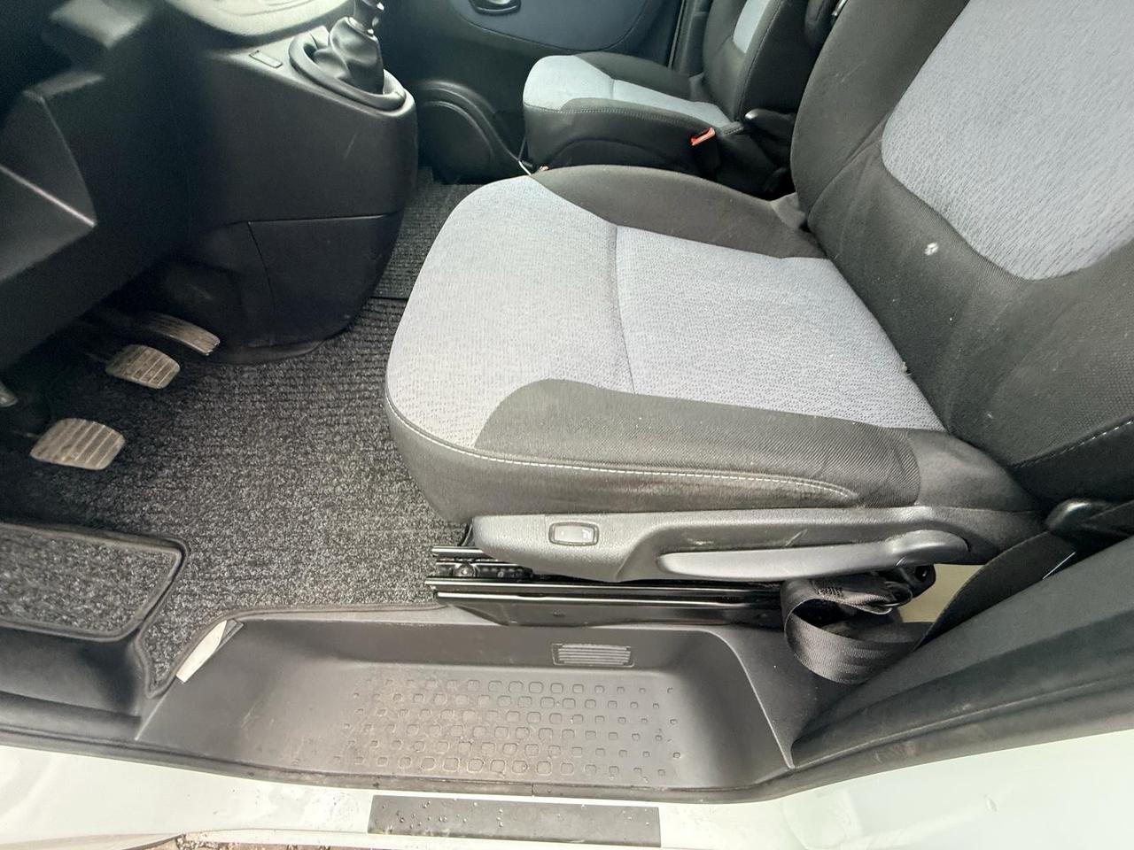 Opel Vivaro 27 1.6 CDTI PC-TN Combi