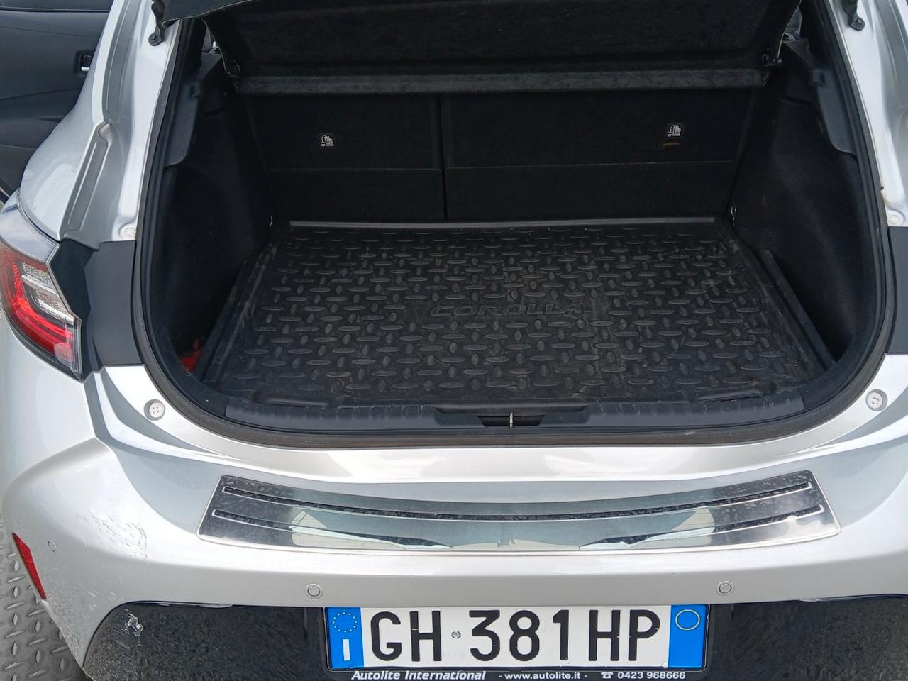 Toyota Corolla 1.8h Business cvt