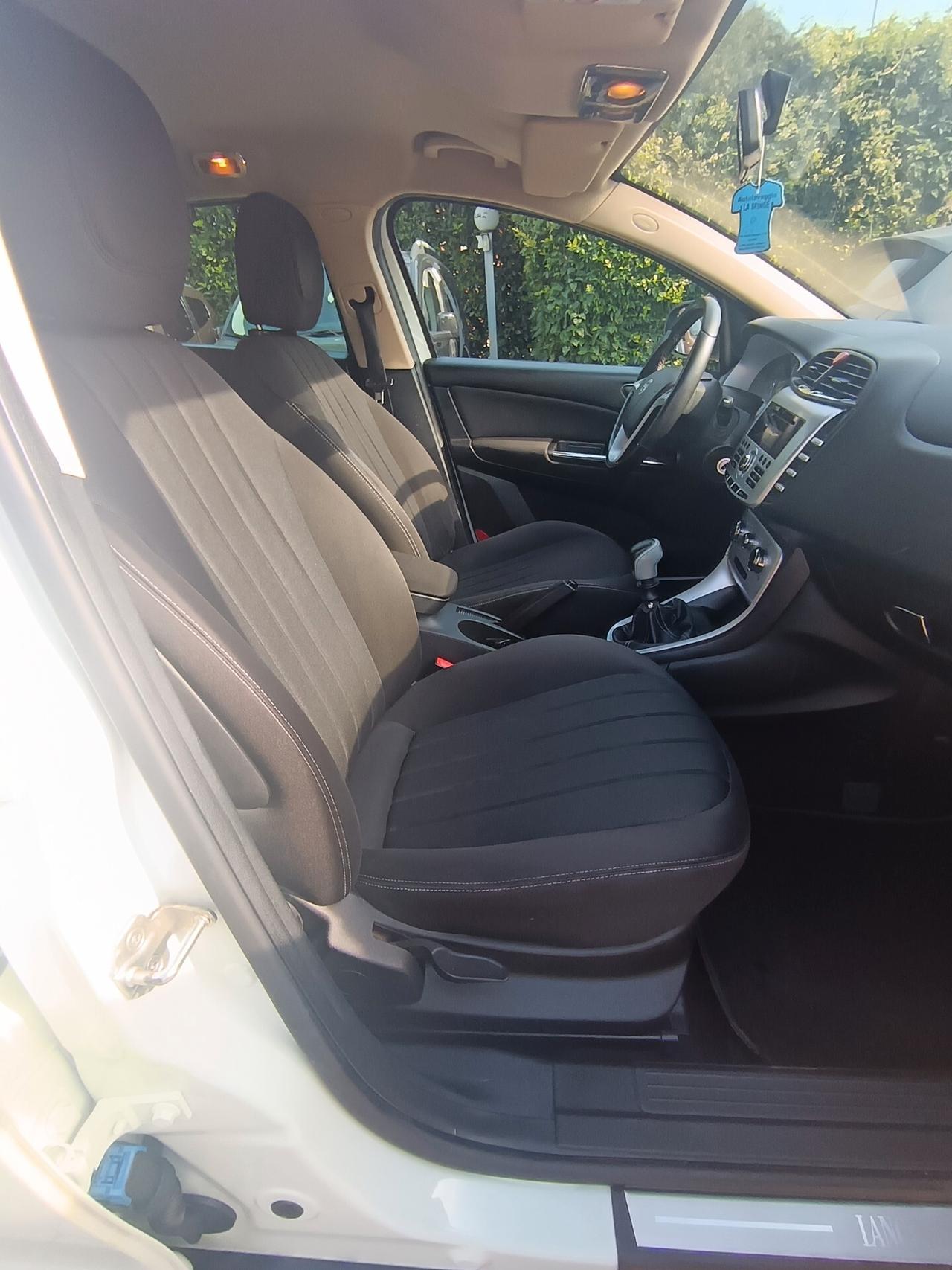Lancia Delta 1.4 T-Jet 120 CV Silver Ecochic GPL