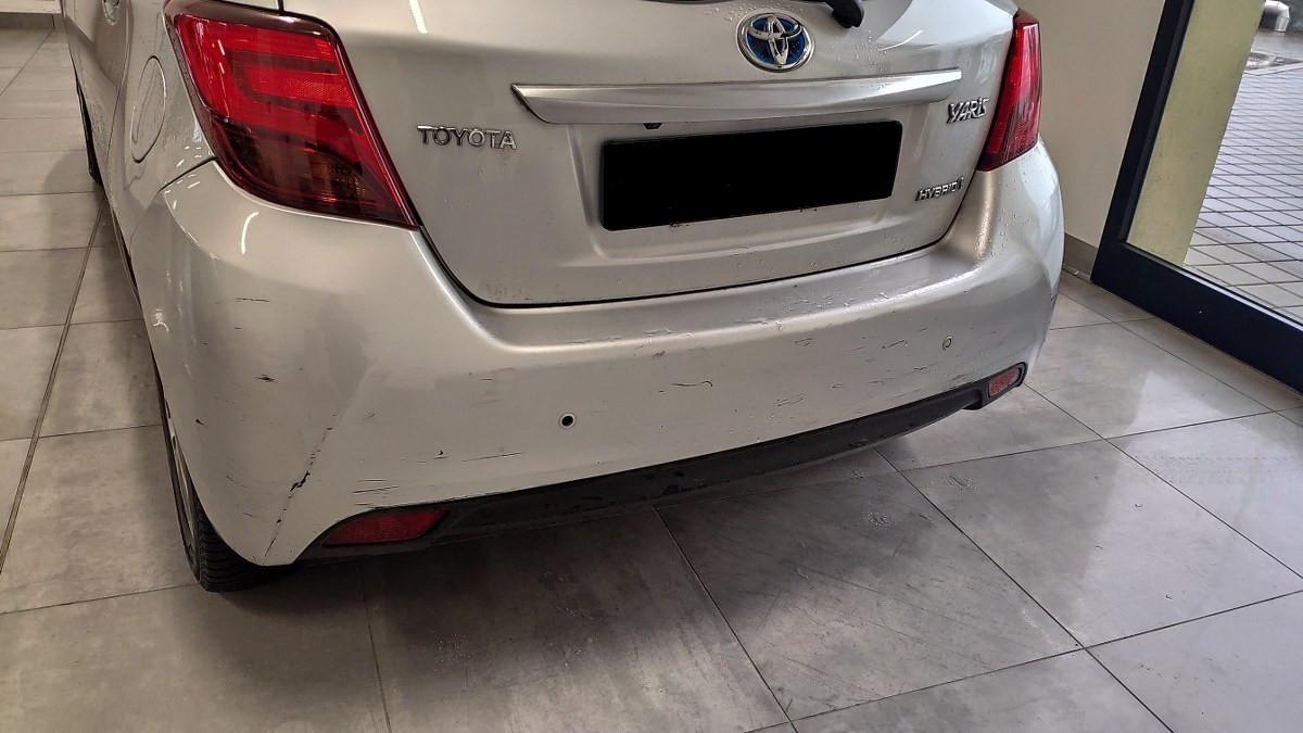 TOYOTA Yaris SOLO PER COMMERCIANTI AUTO SENZA GARANZIA