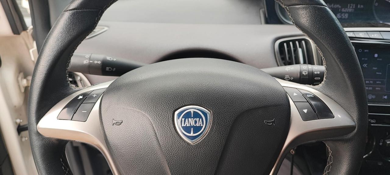 Lancia Ypsilon 1.2 GPL CON ANTIFURTO