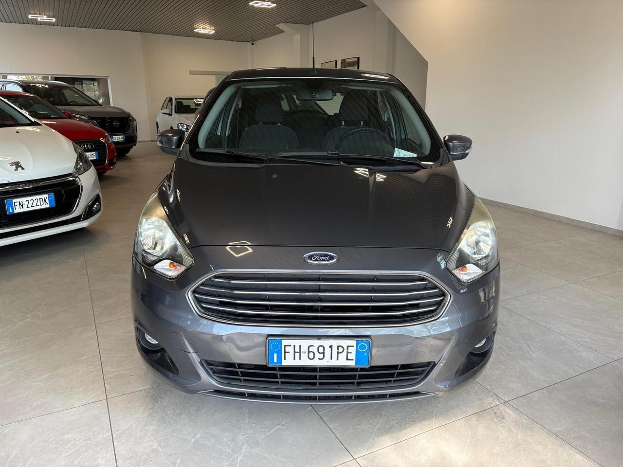 Ford Ka 1.2 Ti-VCT 85CV Black & White -