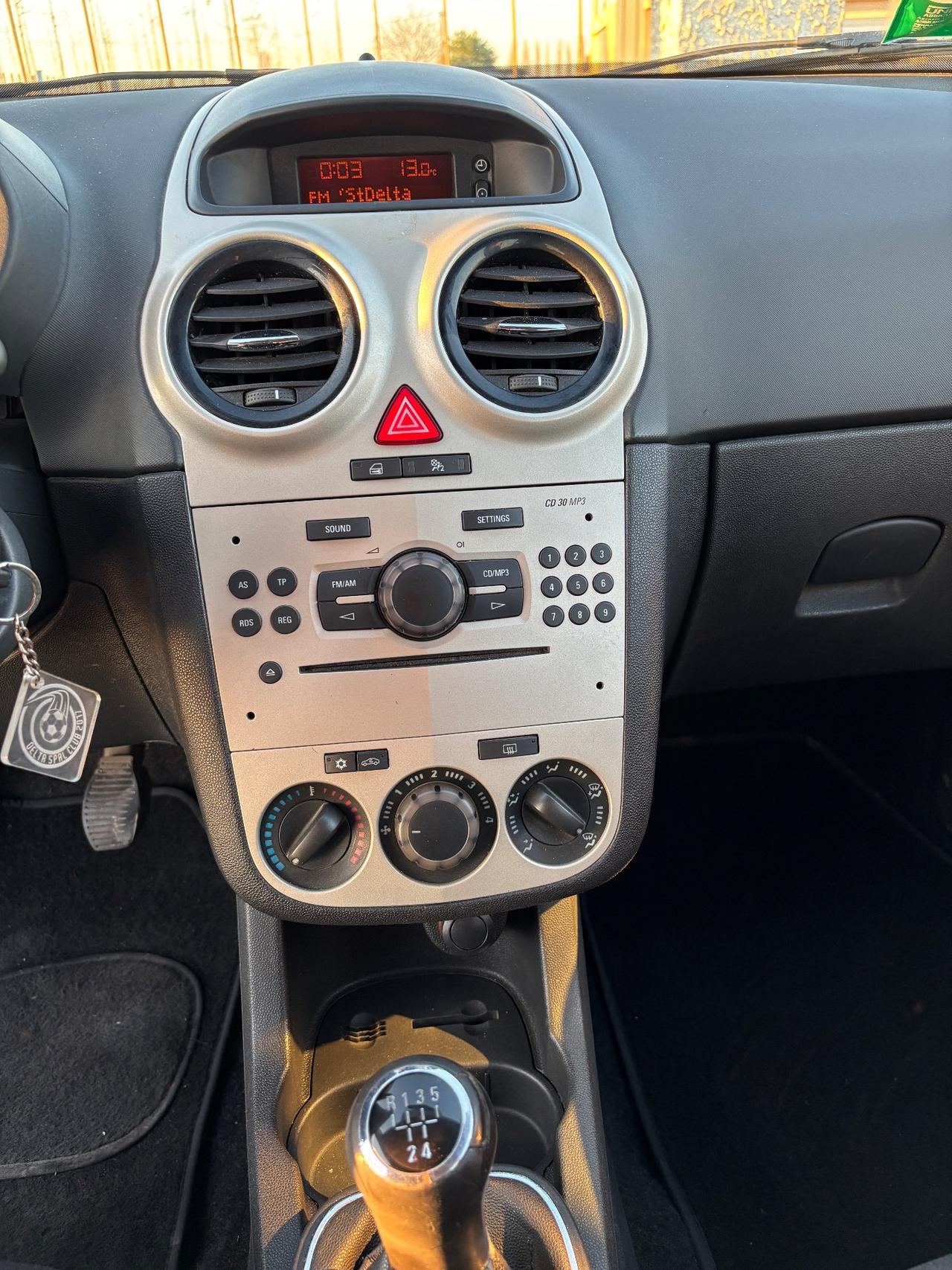 Opel Corsa 1.2 5 porte Easytronic Club