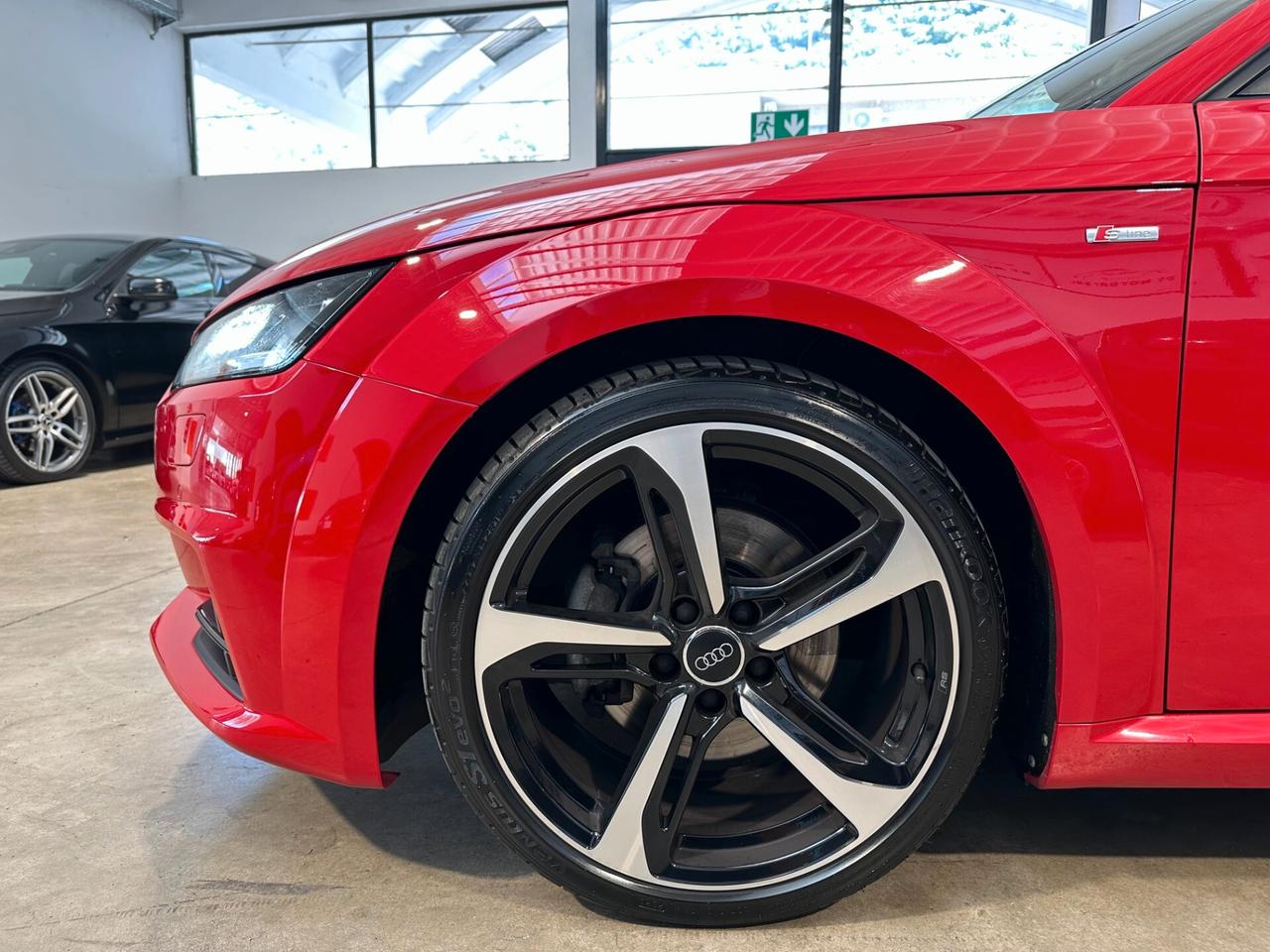 Audi TT Roadster 2.0 TFSI quattro S tronic line . UNI PROP.