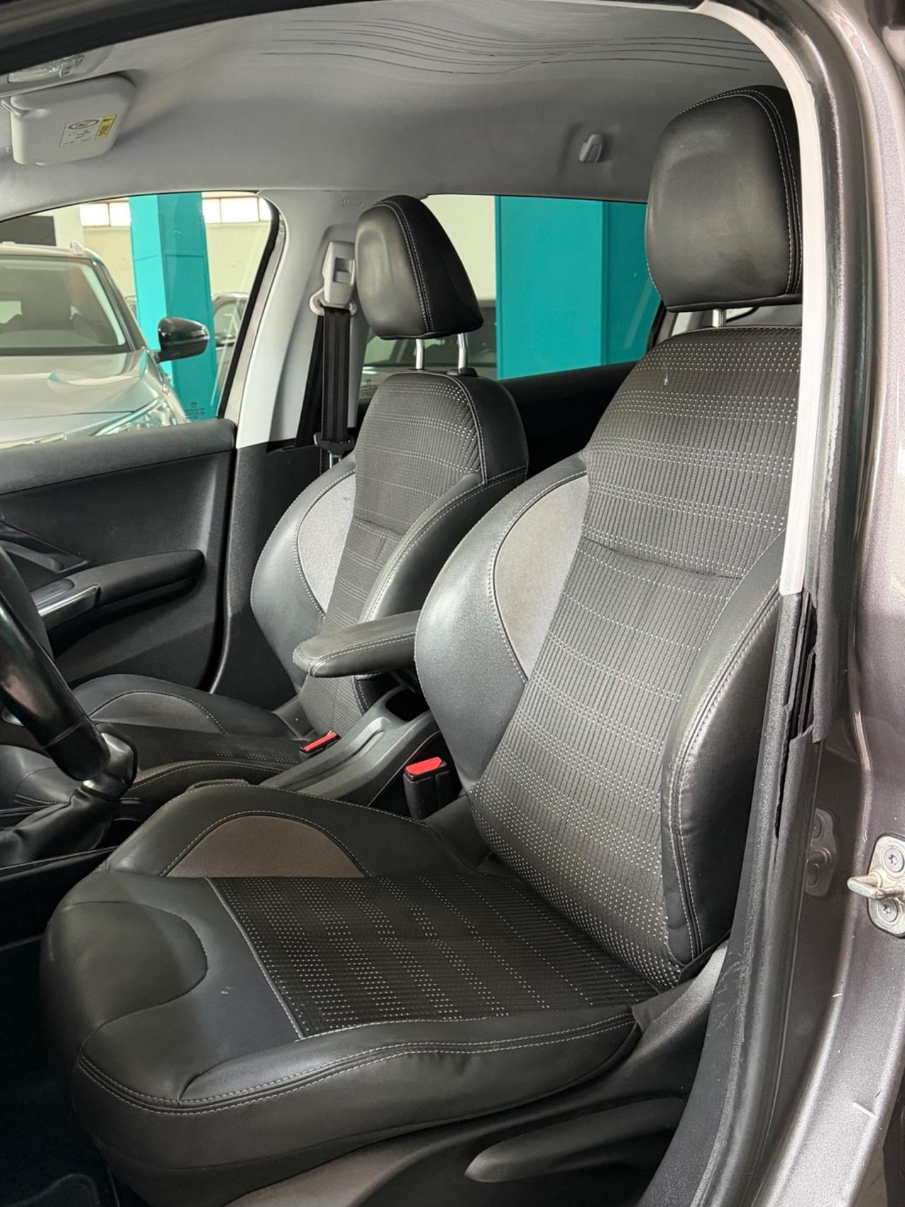 Peugeot 2008 ALLURE