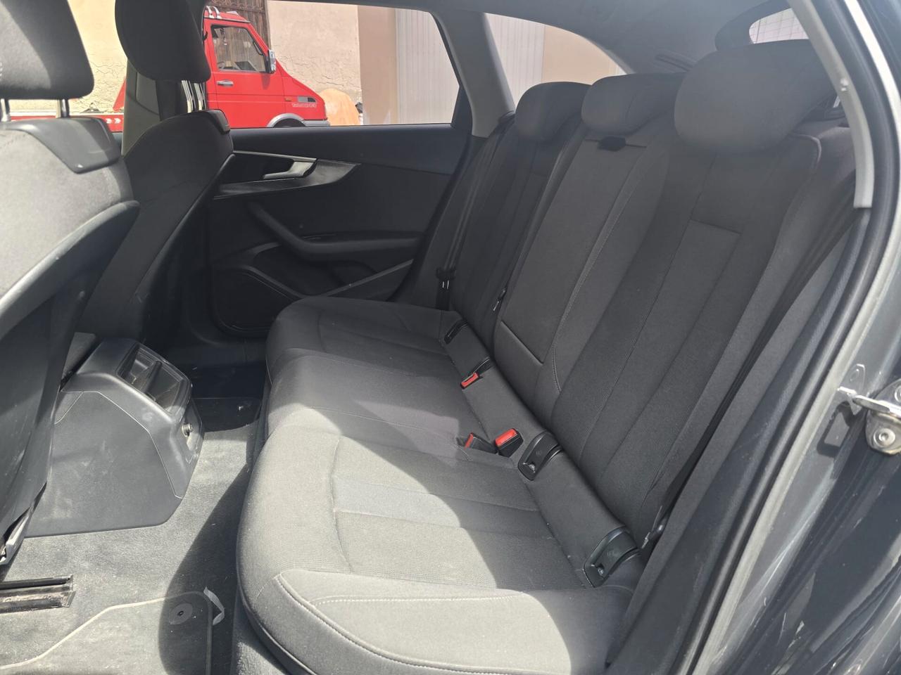 Audi A4 2.0 TDI 150 CV ultra S tronic Business Sport PERFETTA