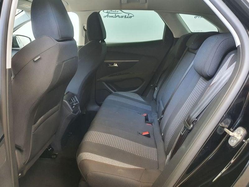 Peugeot 3008 BlueHDi 130 EAT8 S&S tua da 189,00 al mese