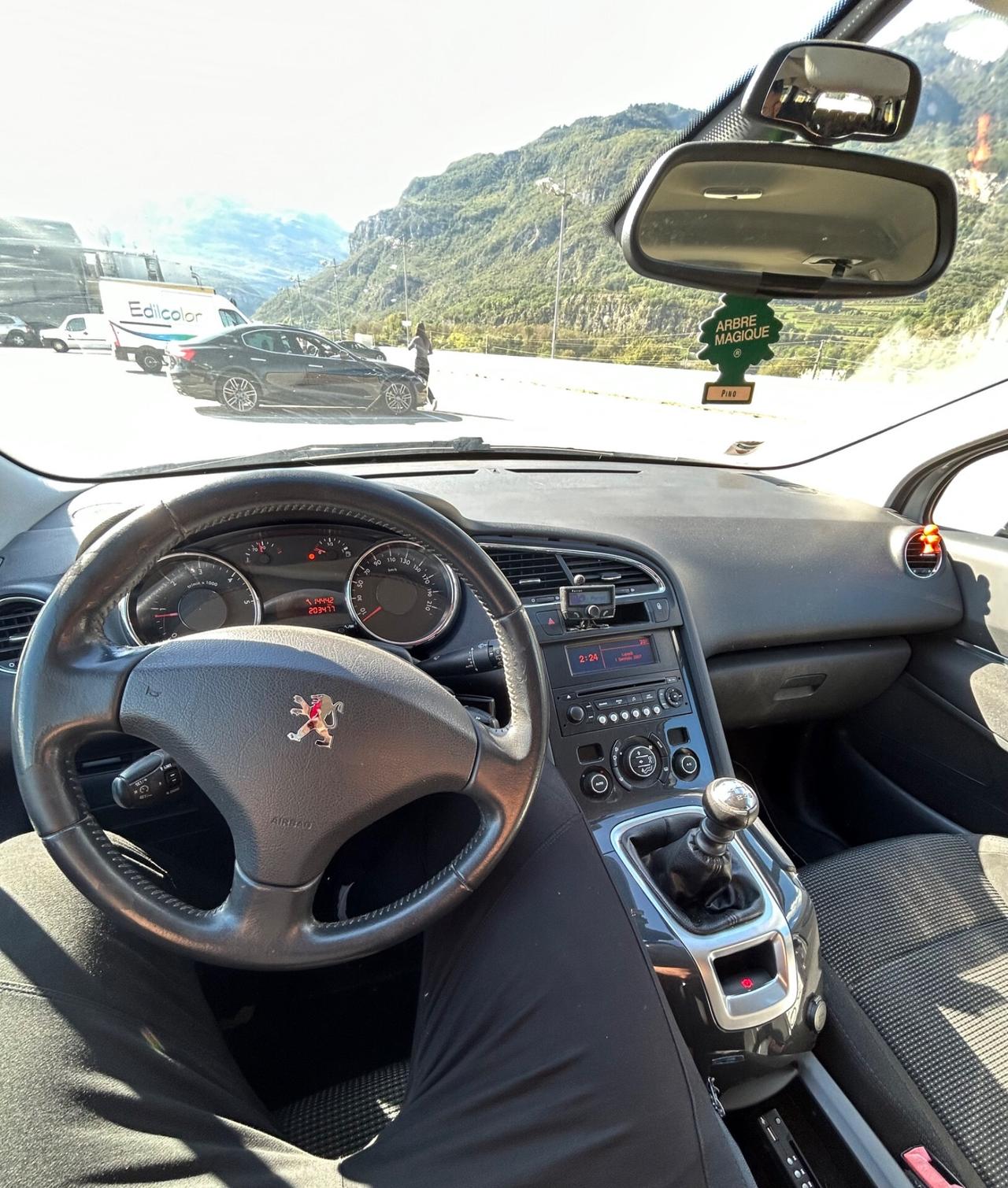 Peugeot 5008 HDi Business 7p. Neopatentati 2011