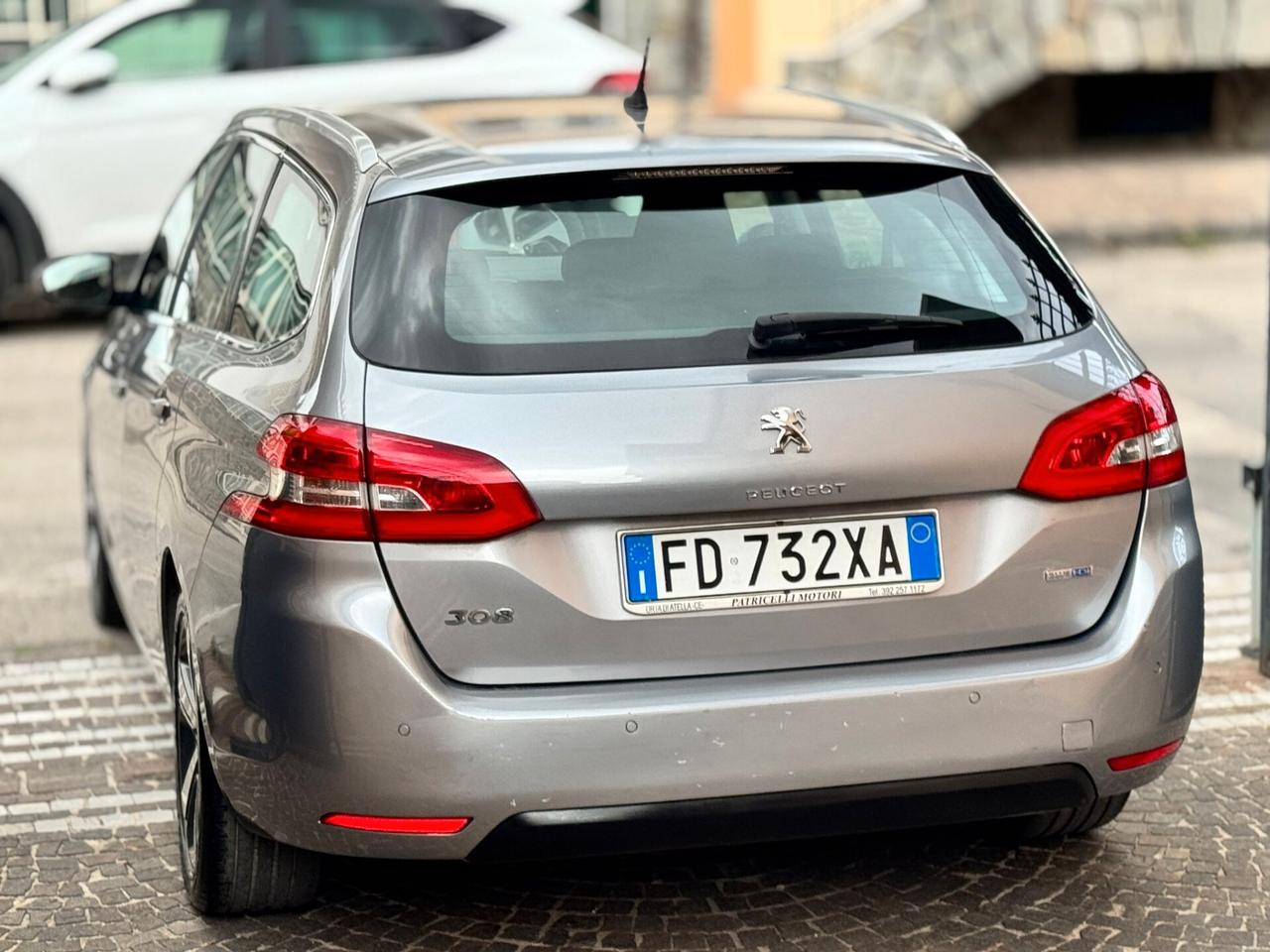Peugeot 308 BlueHDi 120 S&S EAT6 SW Allure