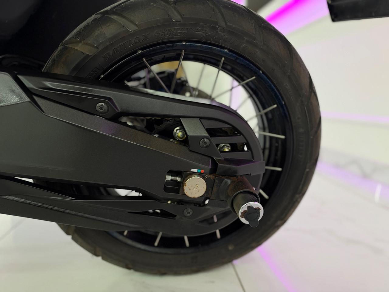 Honda X-ADV 750 DCT Special Color