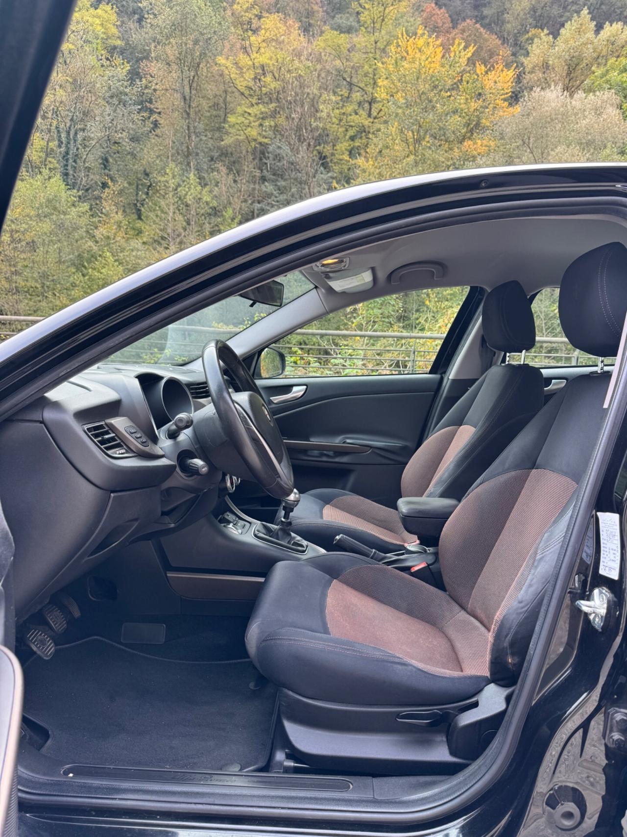 Alfa Romeo Giulietta 1.6 JTDm-2 105 CV Exclusive